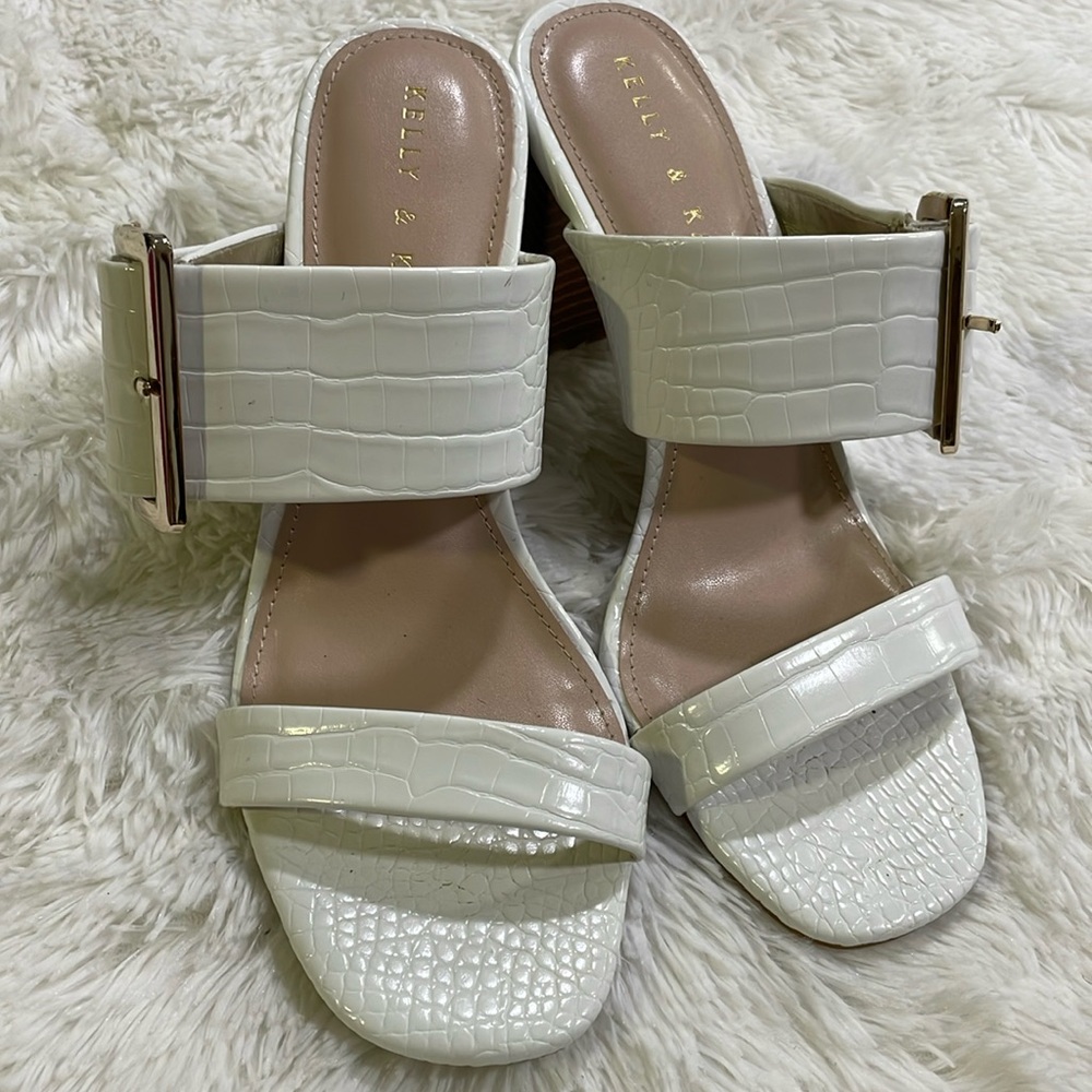 Beautiful sandals sz 7